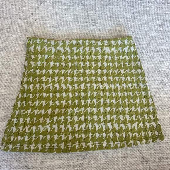 NWT UO Houndstooth Green Skirt - Picture 3 of 3